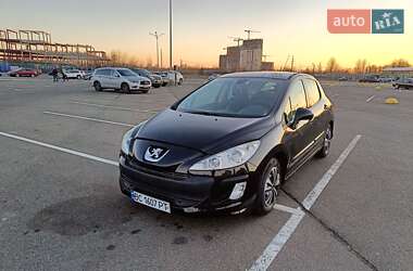 Хетчбек Peugeot 308 2010 в Києві