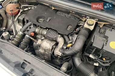 Хэтчбек Peugeot 308 2013 в 