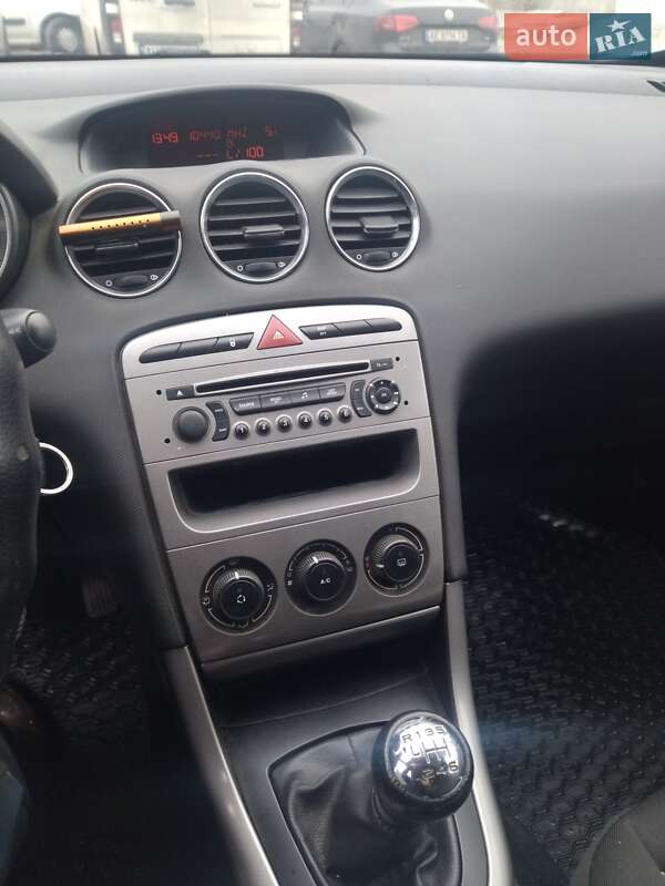 Універсал Peugeot 308 2011 в Кам'янському