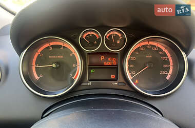 Хэтчбек Peugeot 308 2010 в 