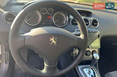 Хэтчбек Peugeot 308 2010 в 