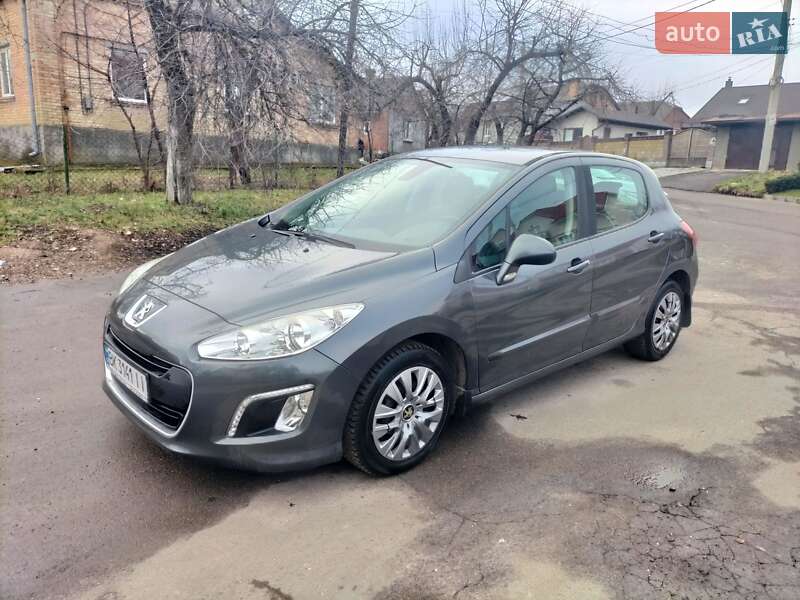 Хетчбек Peugeot 308 2012 в Рівному