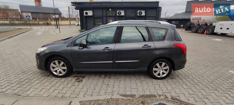 Универсал Peugeot 308 2009 в Бориславе
