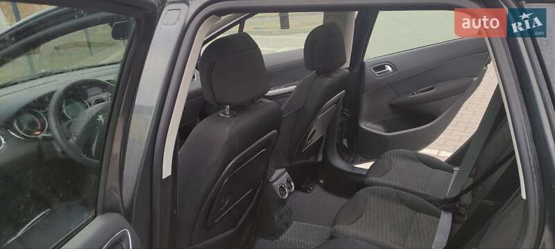 Универсал Peugeot 308 2009 в Бориславе