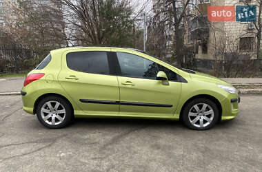 Хэтчбек Peugeot 308 2008 в Киеве