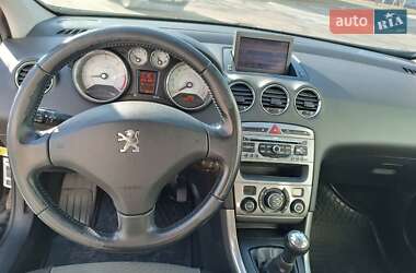 Хэтчбек Peugeot 308 2010 в 