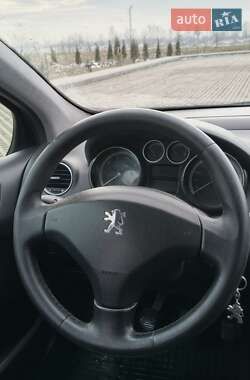 Хэтчбек Peugeot 308 2008 в Коломые