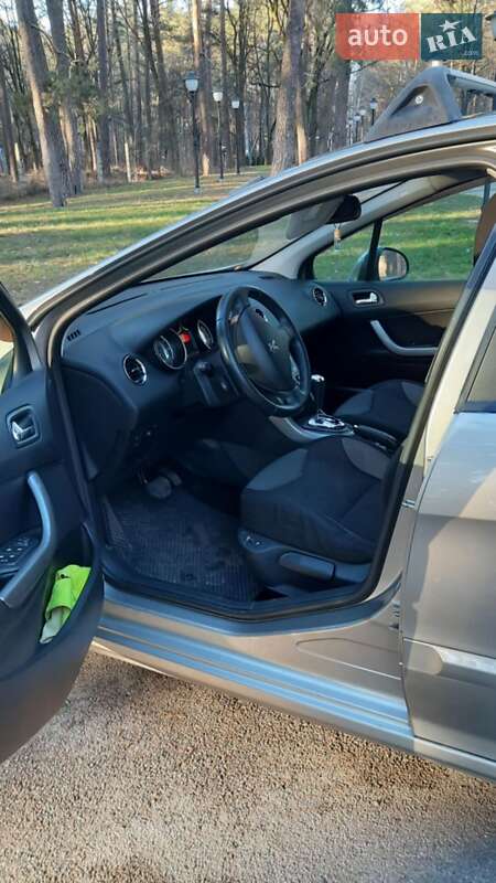 Хэтчбек Peugeot 308 2012 в Чернигове