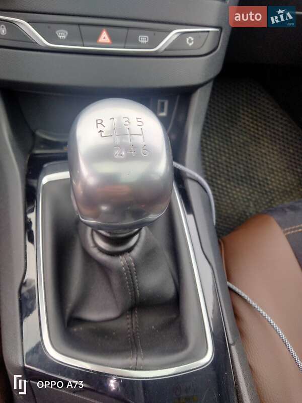 Універсал Peugeot 308 2015 в Маневичах