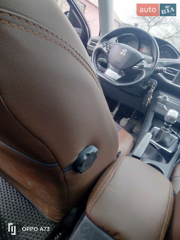 Універсал Peugeot 308 2015 в Маневичах