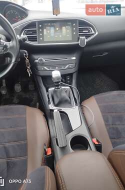 Універсал Peugeot 308 2015 в 