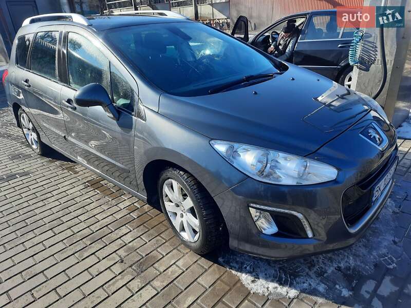 Peugeot 308 2011