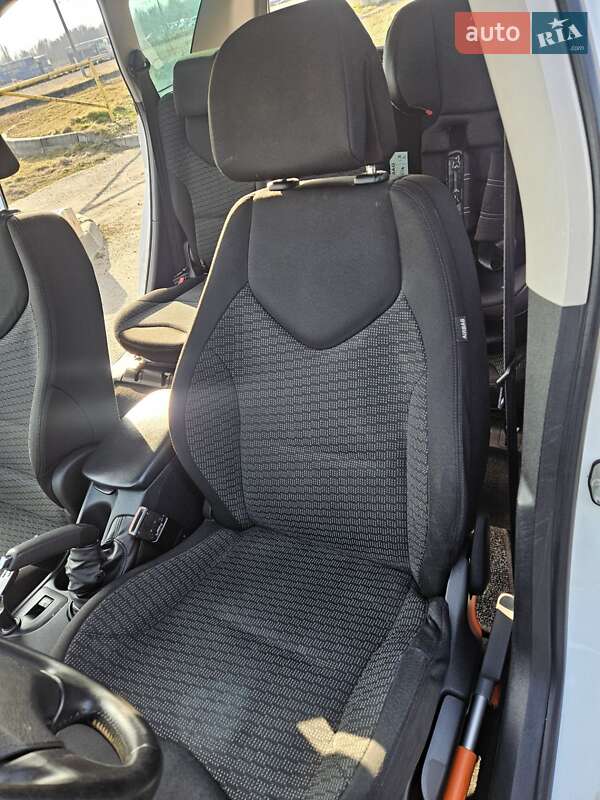 Універсал Peugeot 308 2008 в Калуші фото 47 Універсал Peugeot 308 2008 в Калуші