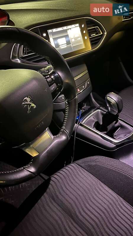 Універсал Peugeot 308 2015 в Києві