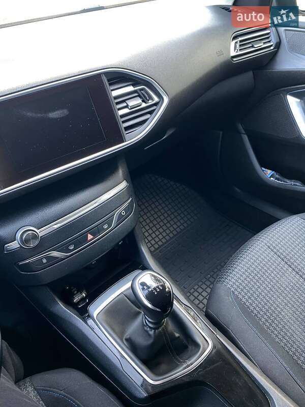 Хетчбек Peugeot 308 2018 в Гайвороні