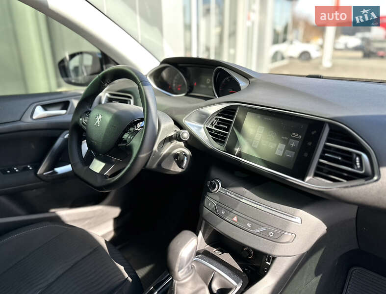 Хэтчбек Peugeot 308 2015 в Днепре фото 15 Хэтчбек Peugeot 308 2015 в Днепре