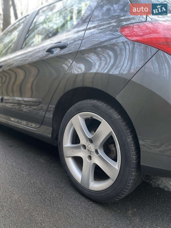 Хетчбек Peugeot 308 2008 в Луцьку