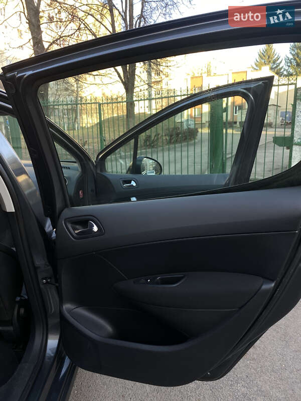 Хетчбек Peugeot 308 2008 в Луцьку