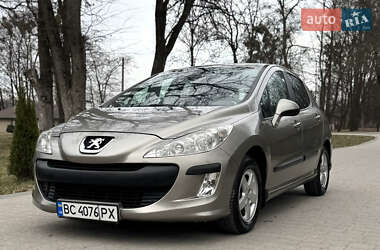 Хэтчбек Peugeot 308 2011 в Львове