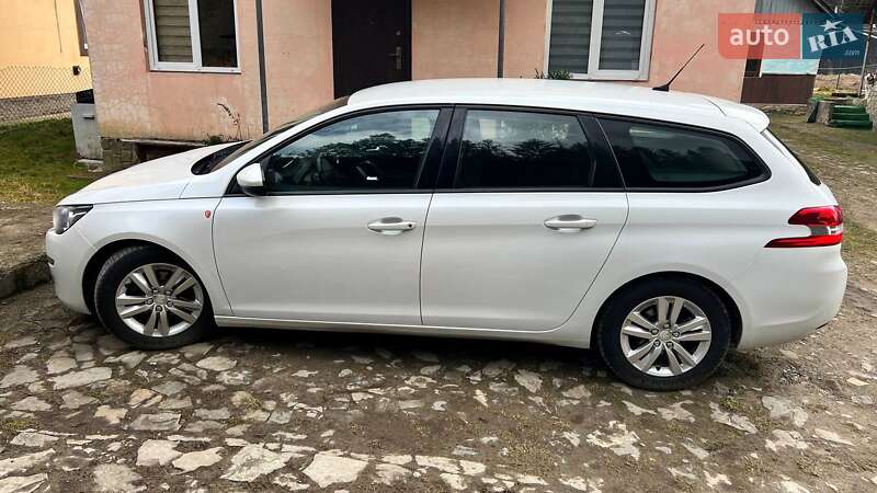 Універсал Peugeot 308 2015 в Яремчі