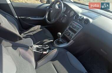Хетчбек Peugeot 308 2011 в 