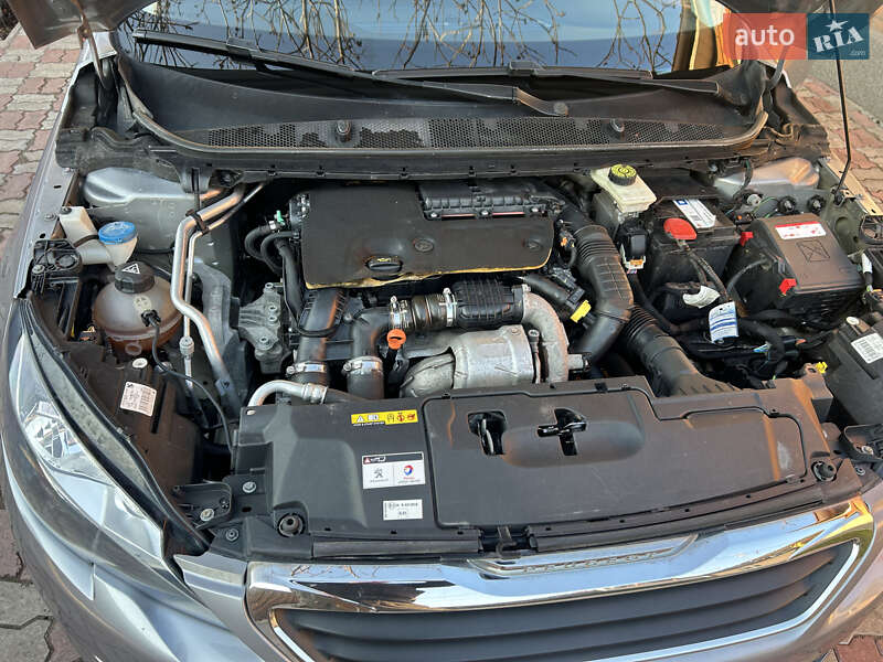 Универсал Peugeot 308 2015 в Киеве