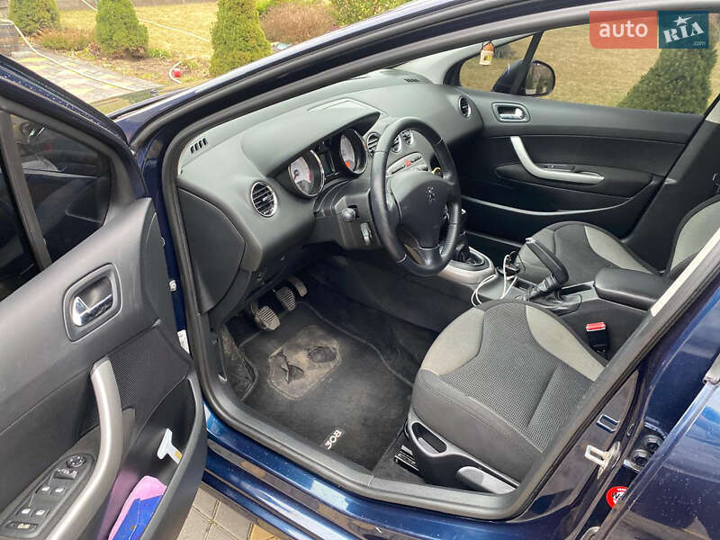 Хетчбек Peugeot 308 2011 в Луцьку