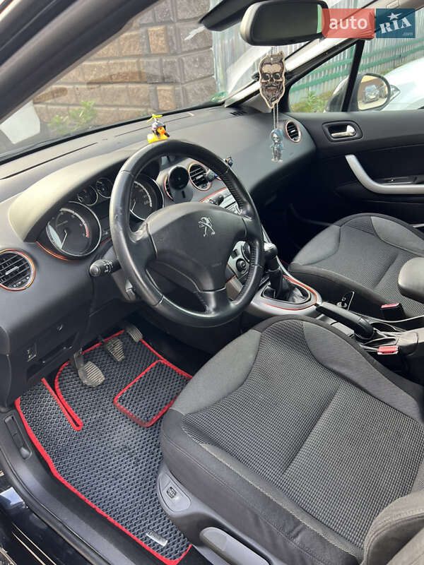 Універсал Peugeot 308 2011 в Ужгороді