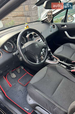 Универсал Peugeot 308 2011 в 