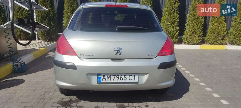 Хетчбек Peugeot 308 2010 в Коростені