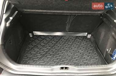 Хетчбек Peugeot 308 2011 в 
