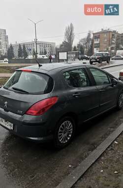 Хетчбек Peugeot 308 2011 в 