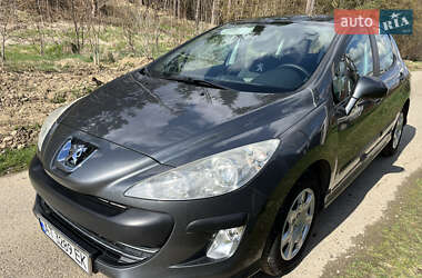 Хетчбек Peugeot 308 2011 в Калуші