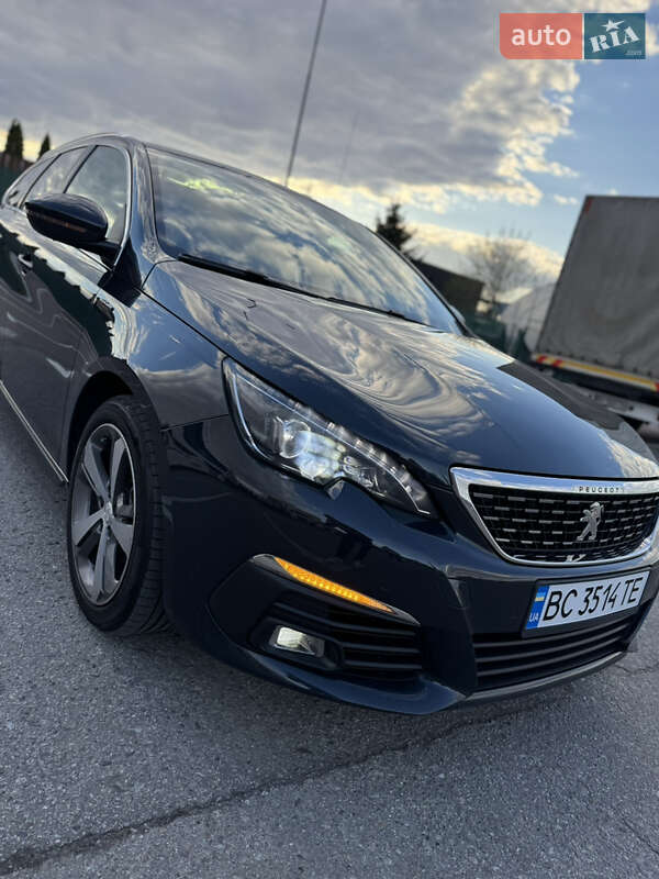 Универсал Peugeot 308 2018 в Львове