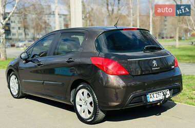 Хэтчбек Peugeot 308 2012 в 