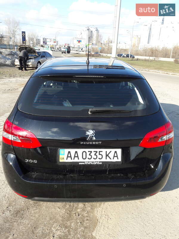 Универсал Peugeot 308 2015 в Киеве