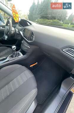 Універсал Peugeot 308 2015 в 