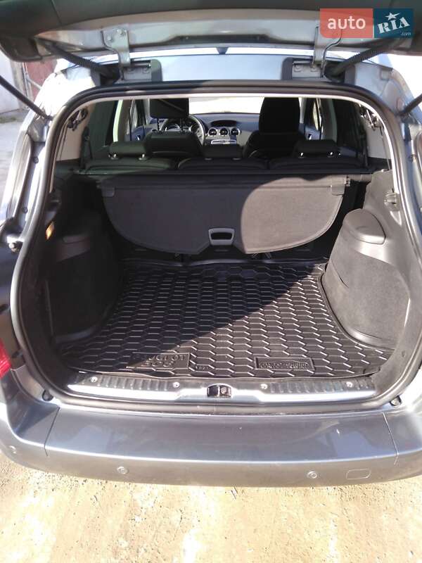 Універсал Peugeot 308 2011 в Львові