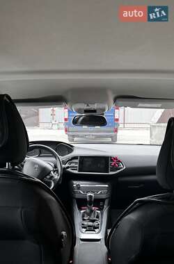 Хетчбек Peugeot 308 2016 в 