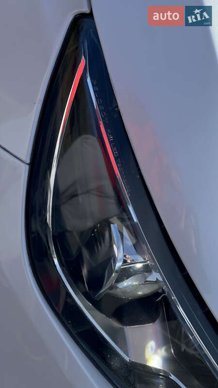 Універсал Peugeot 308 2015 в Ужгороді