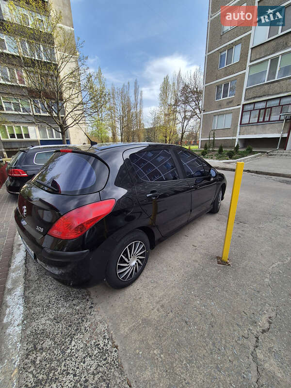 Хетчбек Peugeot 308 2008 в Вараші