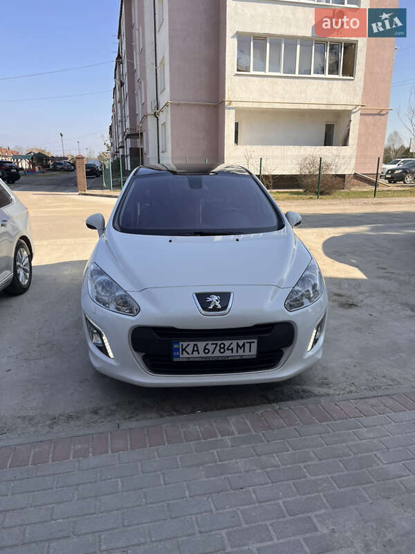 Хетчбек Peugeot 308 2012 в Славуті