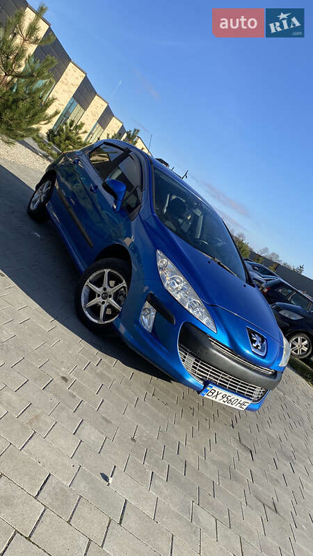 Хэтчбек Peugeot 308 2008 в 