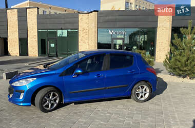 Хэтчбек Peugeot 308 2008 в 