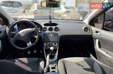 Хэтчбек Peugeot 308 2010 в 