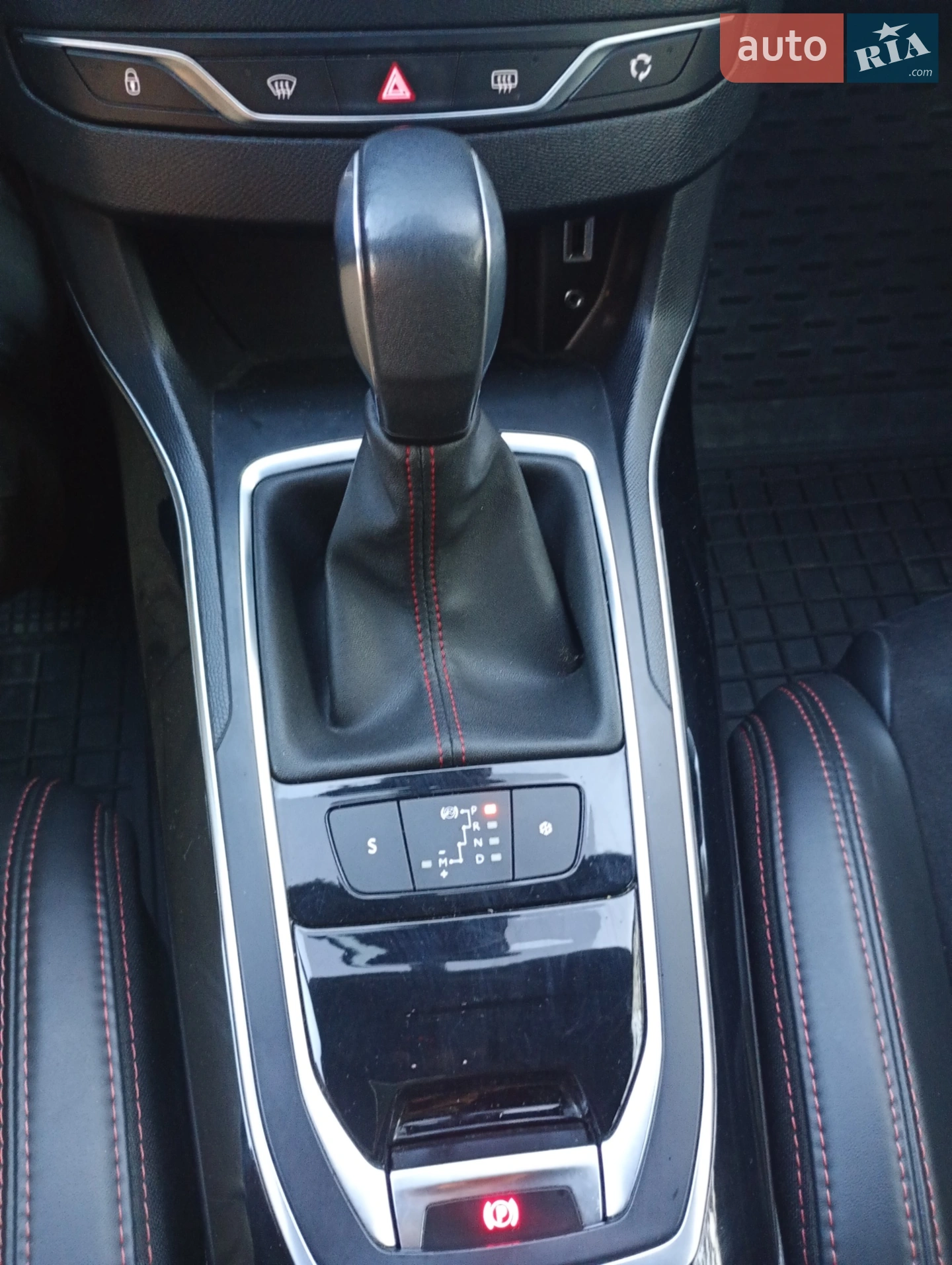 2015 Peugeot 308 - мініатюра 15