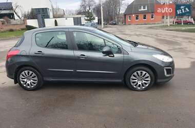 Хетчбек Peugeot 308 2012 в 