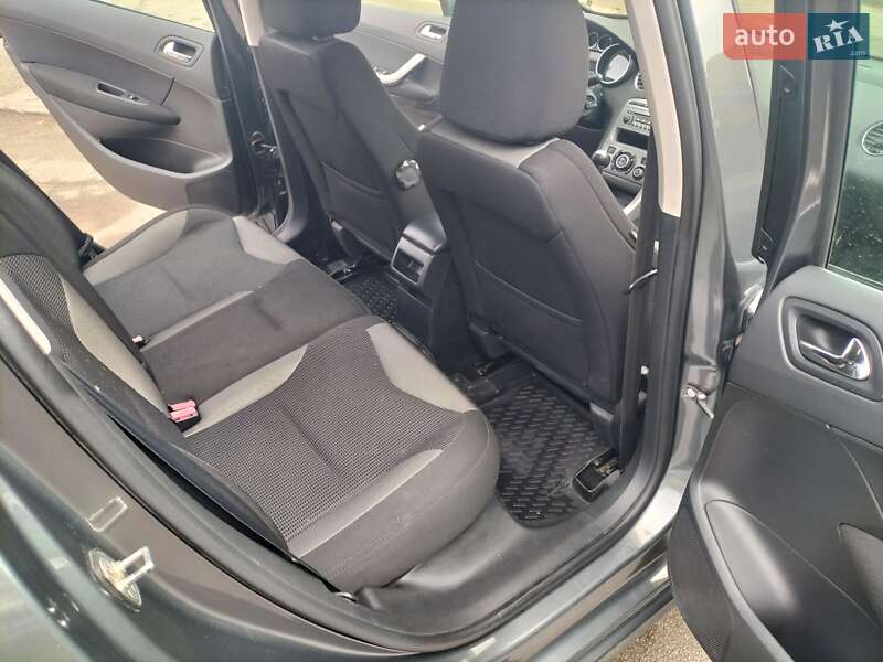 Хэтчбек Peugeot 308 2012 в Ровно