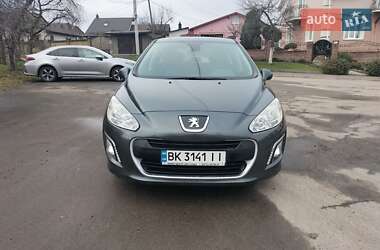 Хетчбек Peugeot 308 2012 в 