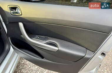 Хэтчбек Peugeot 308 2009 в 